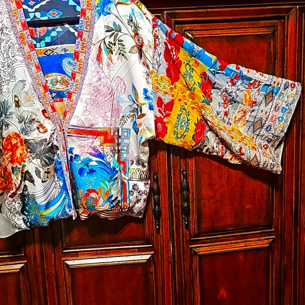 JOHNNY WAS DREAMER PRINT REVERSIBLE SILK  KIMONO W/EMBROIDERY SZ. MD! - Picture 5 of 16